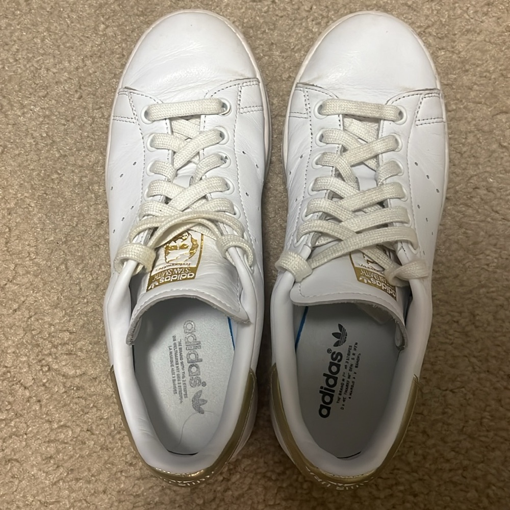 Adidas Stan Smith leather sneakers - white with gold detail - size 7